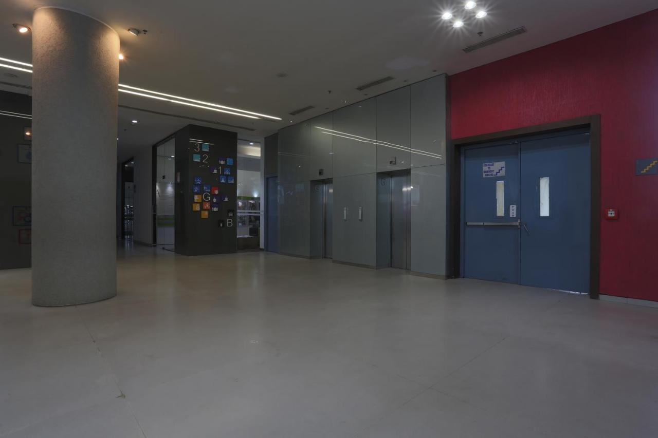 Отель Ymca International Centre Ахмедабад Экстерьер фото